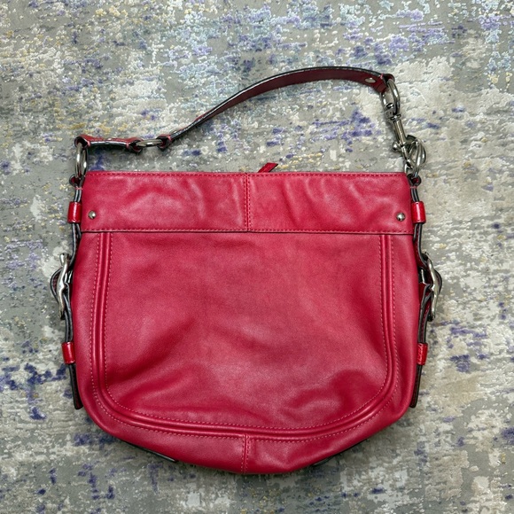 Beautiful condition red coach Zoe bag - Picture 2 of 9